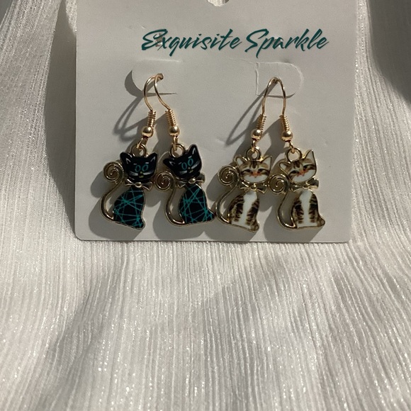 😸Set of Adorable GoldTone Painted Acrylic Hook Drop Cat/Kitten Earrings - Picture 10 of 15